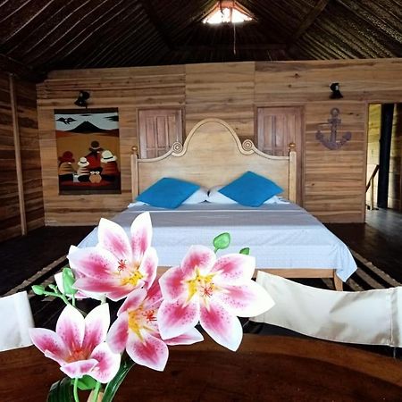 Hostal Velero Relax Guachaca Eksteriør billede