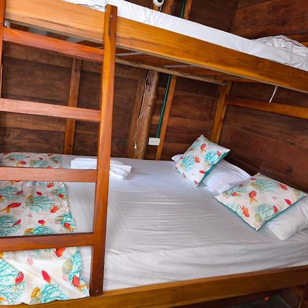 Hostal Velero Relax Guachaca Eksteriør billede
