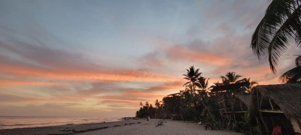Hostal Velero Relax Guachaca Eksteriør billede