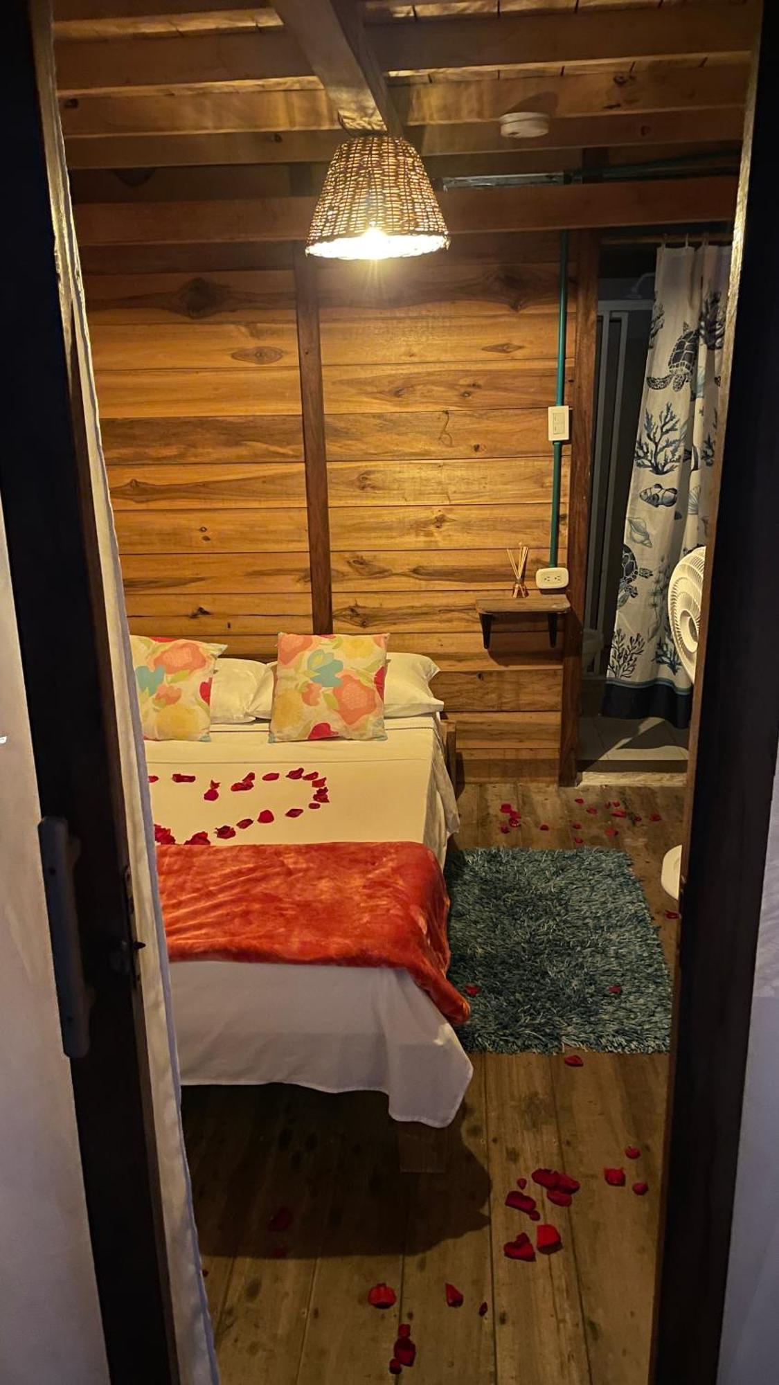 Hostal Velero Relax Guachaca Eksteriør billede