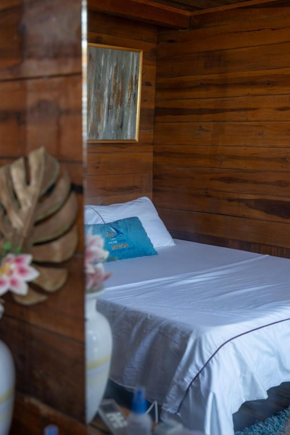 Hostal Velero Relax Guachaca Eksteriør billede